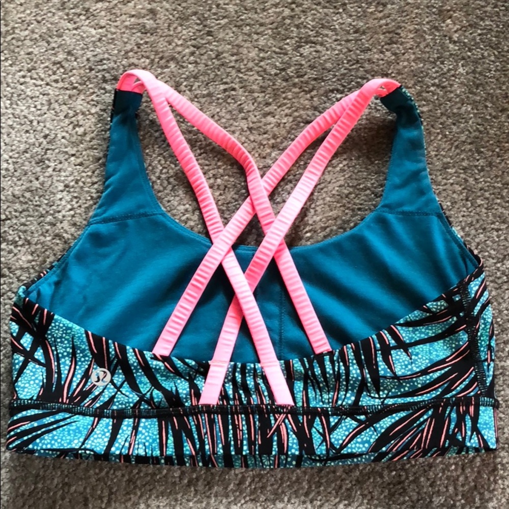 Lululemon sports bra